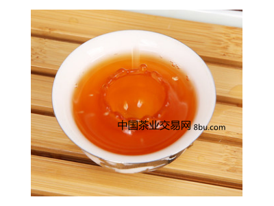 2019新茶春茶武夷山正山小种红茶茶叶散装罐装礼盒装桐木关500g图3